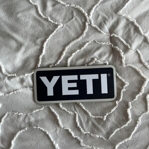 NEW Yeti Magnet - Navy w/ White